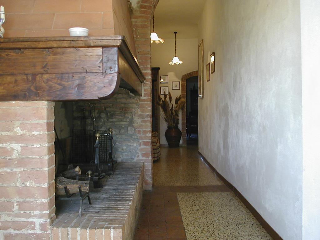 Agriturismo Poggio Ai Grilli กัมบาสซี แตร์เม ห้อง รูปภาพ