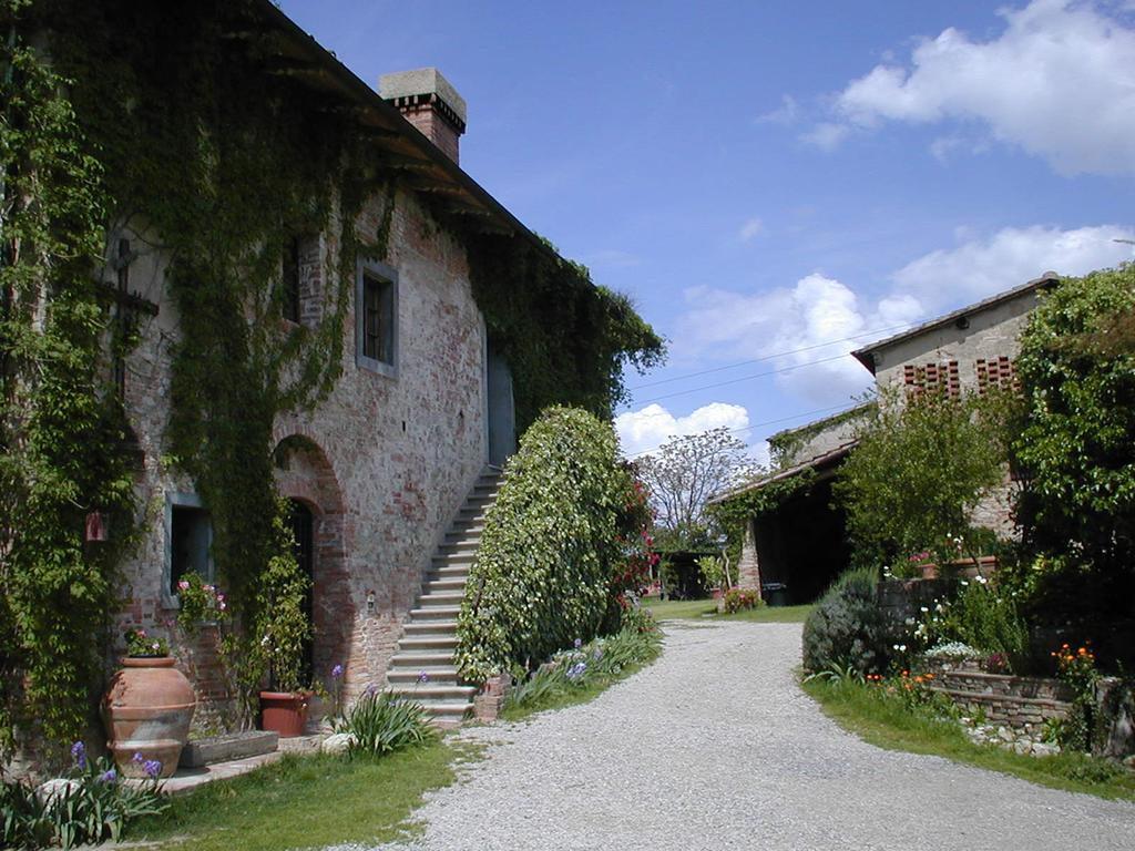 Agriturismo Poggio Ai Grilli กัมบาสซี แตร์เม ภายนอก รูปภาพ
